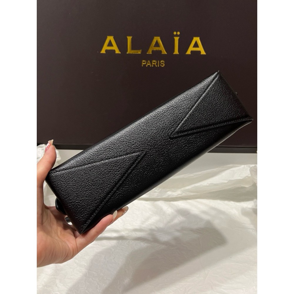 Alaia Le teckel small bag 27x9x8cm Bags