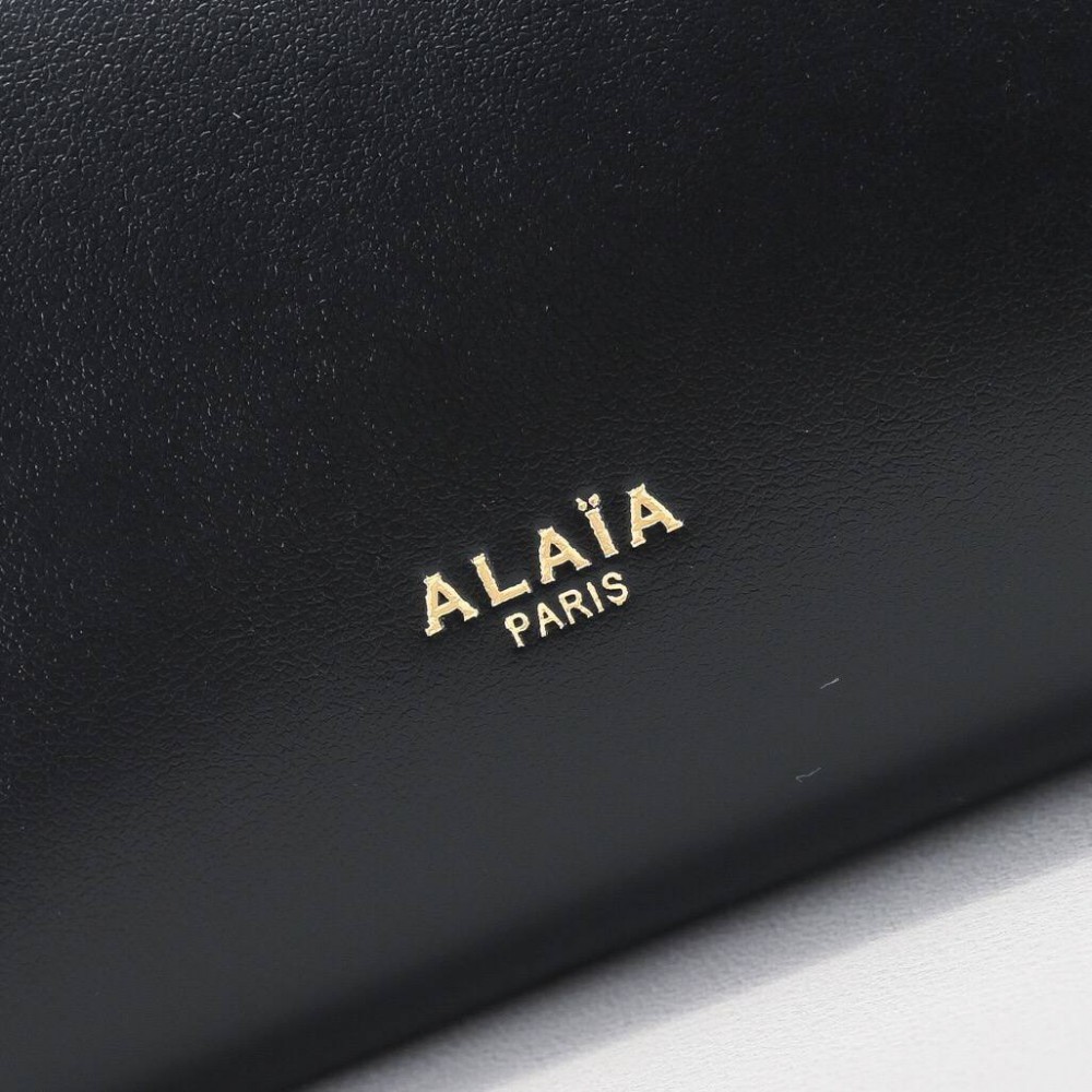Alaia le click square bag small size 20x9x15.5cm Bags
