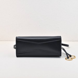 Alaia le click square bag small size 20x9x15.5cm Bags