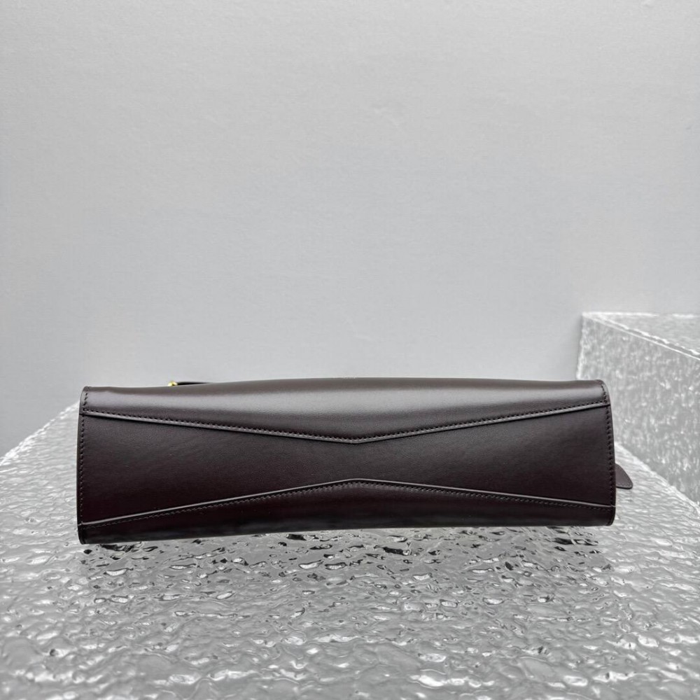 Alaia le click east west bag large size 30x14x9cm Bags