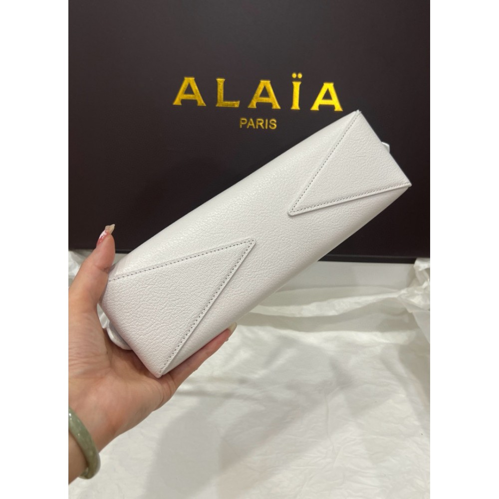 Alaia Le teckel small bag 27x9x8cm Bags