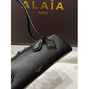 Alaia Le teckel small bag 27x9x8cm Bags