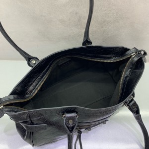 Balenciaga Le City bag east-west 31x19x9cm Bags