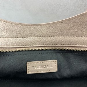Balenciaga Le City bag east-west 31x19x9cm Bags