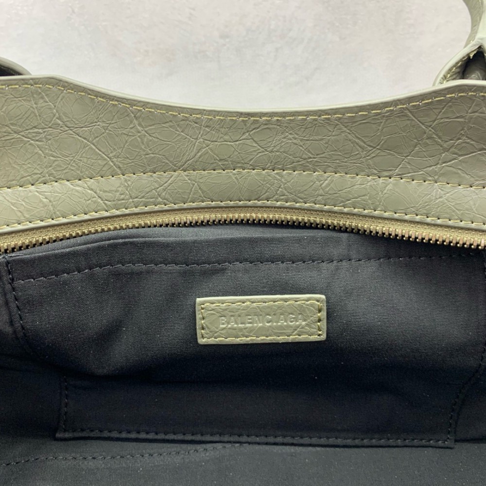 Balenciaga Le City bag east-west 31x19x9cm Bags