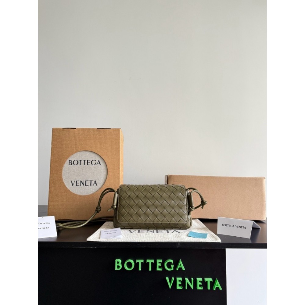Bottega Veneta Notturno 21x11x9cm Bags