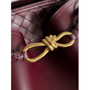 Bottega Veneta Andiamo Bucket bag 34x24x12cm Bags