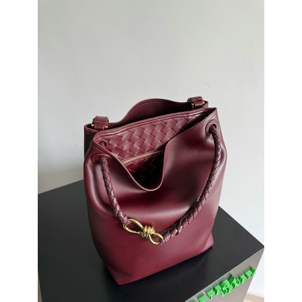 Bottega Veneta Andiamo Bucket bag 34x24x12cm Bags