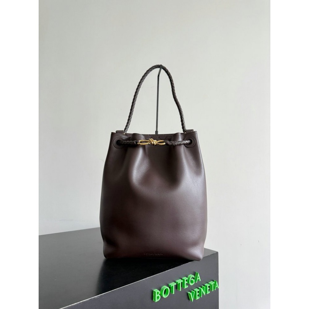Bottega Veneta Andiamo Bucket bag 34x24x12cm Bags
