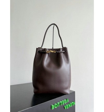 Bottega Veneta Andiamo Bucket bag 34x24x12cm