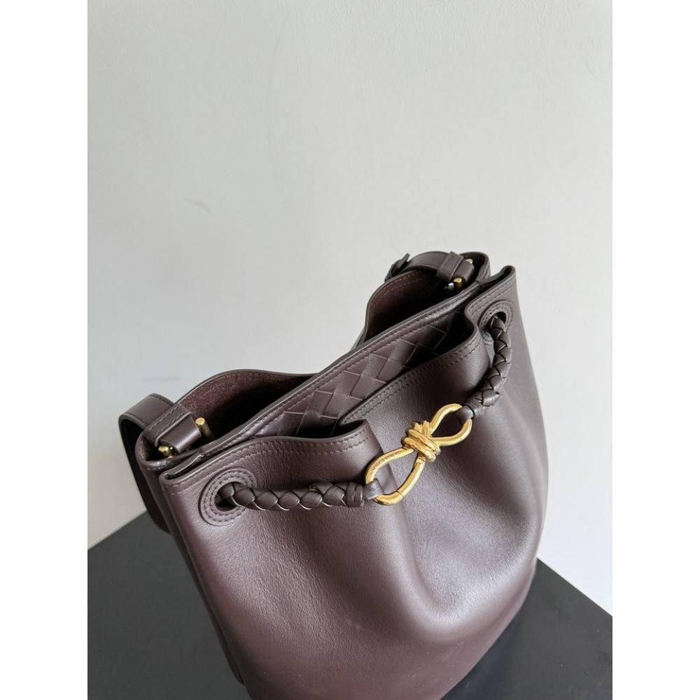 Bottega Veneta Andiamo Bucket bag 34x24x12cm Bags