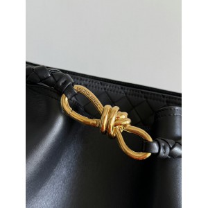 Bottega Veneta Andiamo Bucket bag 34x24x12cm Bags