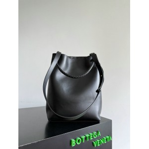Bottega Veneta Andiamo Bucket bag 34x24x12cm Bags