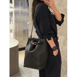 Bottega Veneta Andiamo Bucket bag 34x24x12cm Bags