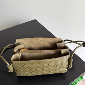 Bottega Veneta Notturno 21x11x9cm Bags