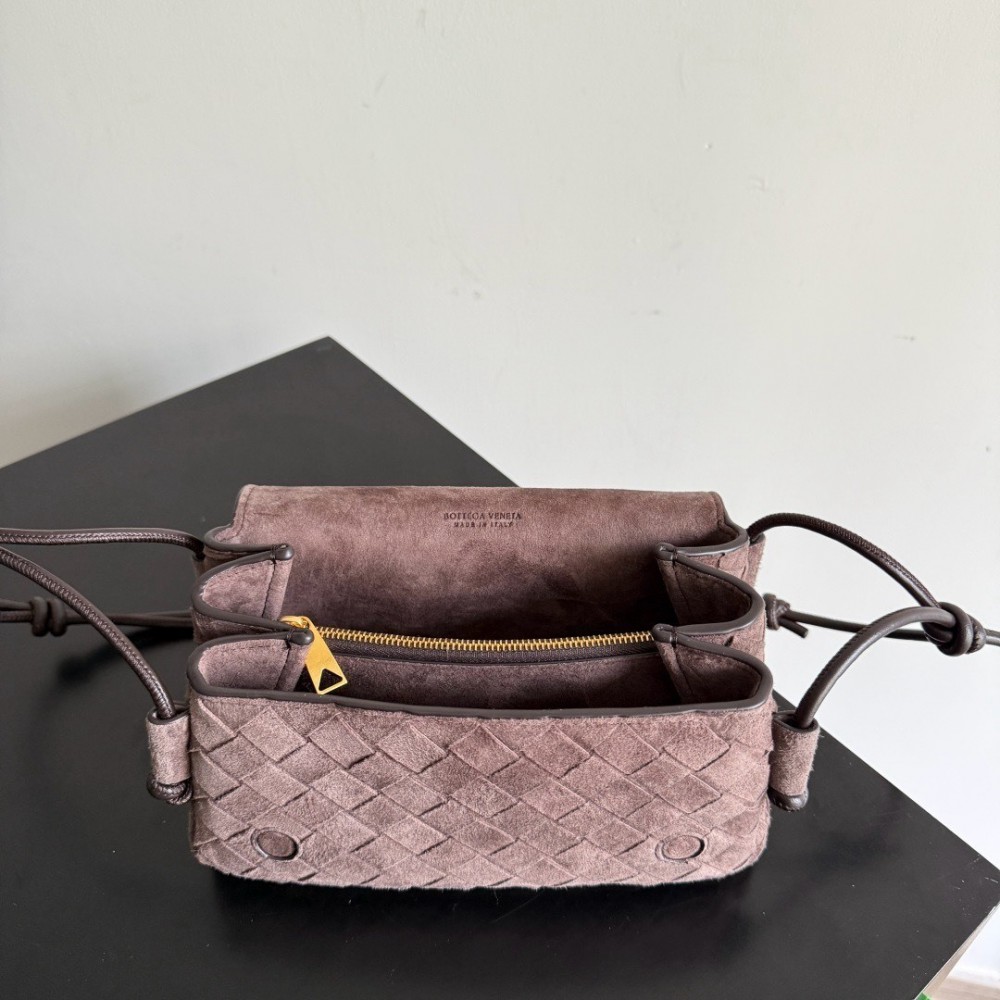 Bottega Veneta Notturno 21x11x9cm Bags