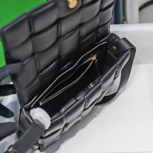 Bottega Veneta Padded Cassette 26x18x8cm Bags