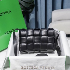 Bottega Veneta Padded Cassette 26x18x8cm Bags