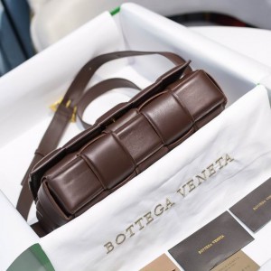 Bottega Veneta Padded Cassette 26x18x8cm Bags