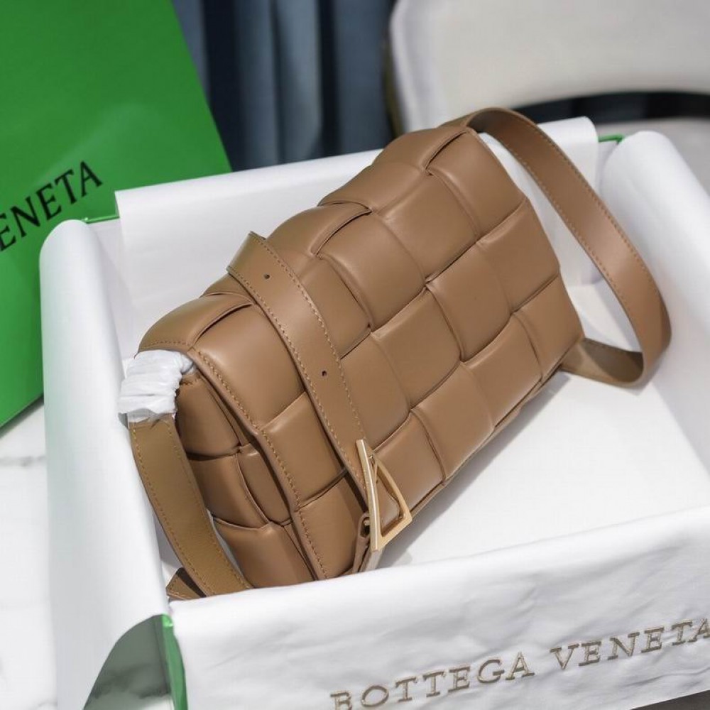 Bottega Veneta Padded Cassette 26x18x8cm Bags
