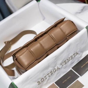 Bottega Veneta Padded Cassette 26x18x8cm Bags
