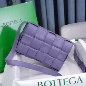 Bottega Veneta Padded Cassette 26x18x8cm Bags