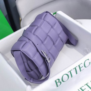 Bottega Veneta Padded Cassette 26x18x8cm Bags