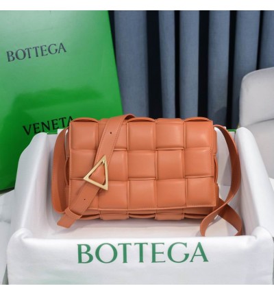 Bottega Veneta Padded Cassette 26x18x8cm