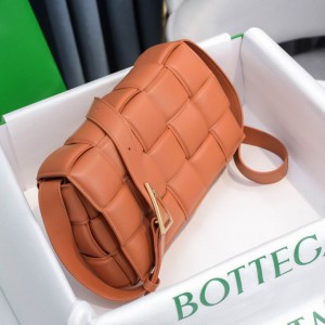 Bottega Veneta Padded Cassette 26x18x8cm Bags