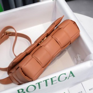 Bottega Veneta Padded Cassette 26x18x8cm Bags