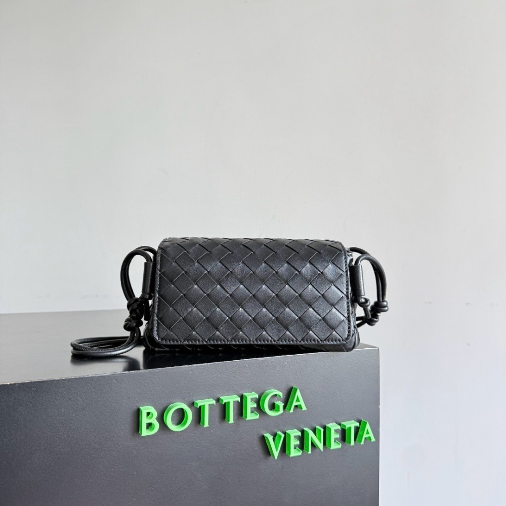 Bottega Veneta Notturno 21x11x9cm Bags
