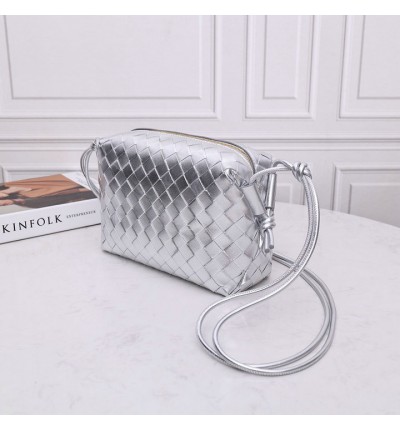 Bottega Veneta mini loop bag 17x10x6cm