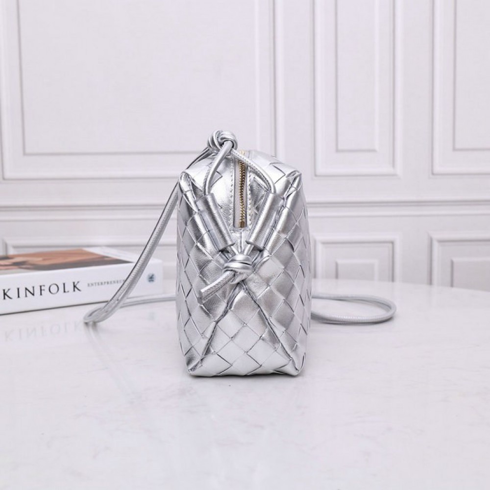 Bottega Veneta mini loop bag 17x10x6cm Bags