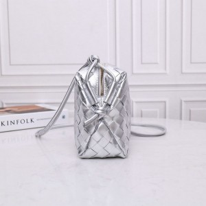 Bottega Veneta mini loop bag 17x10x6cm Bags