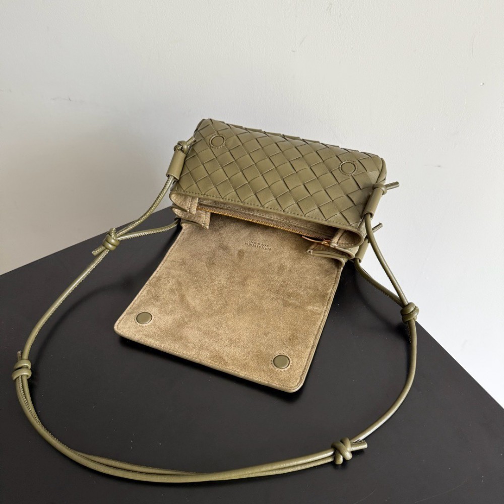 Bottega Veneta Notturno 21x11x9cm Bags