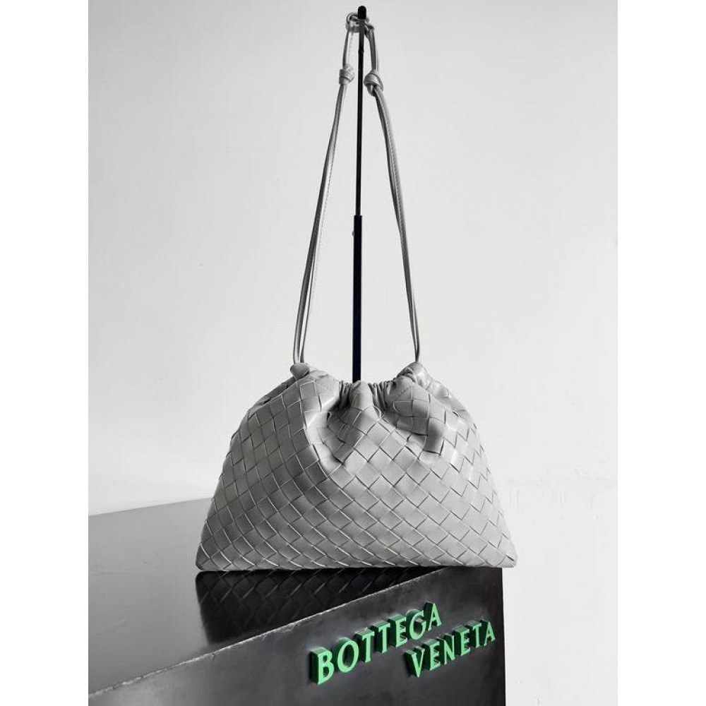 Bottega Venetta dustbag 33x23cm Bags