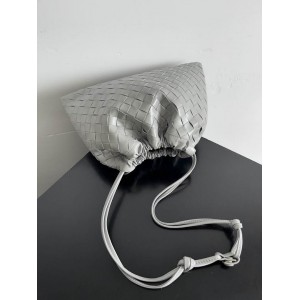 Bottega Venetta dustbag 33x23cm Bags