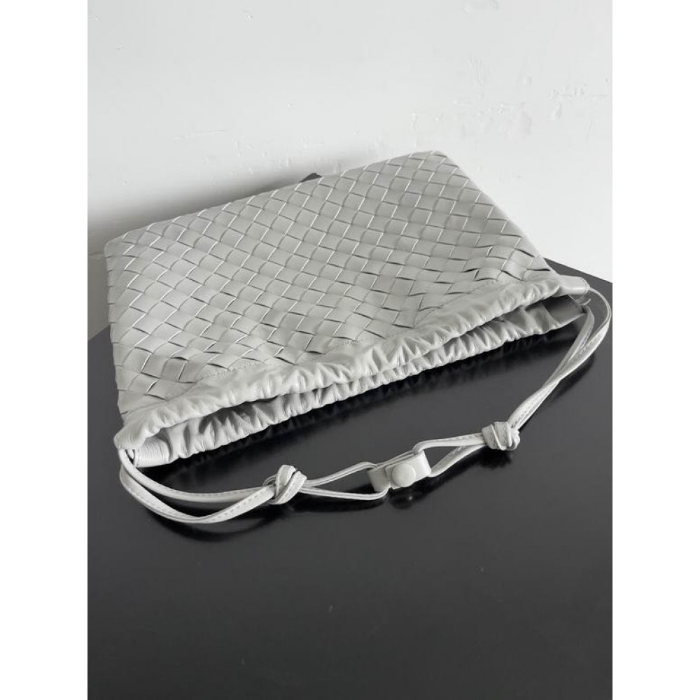 Bottega Venetta dustbag 33x23cm Bags