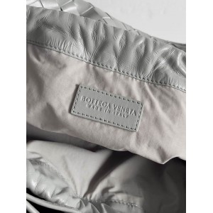 Bottega Venetta dustbag 33x23cm Bags