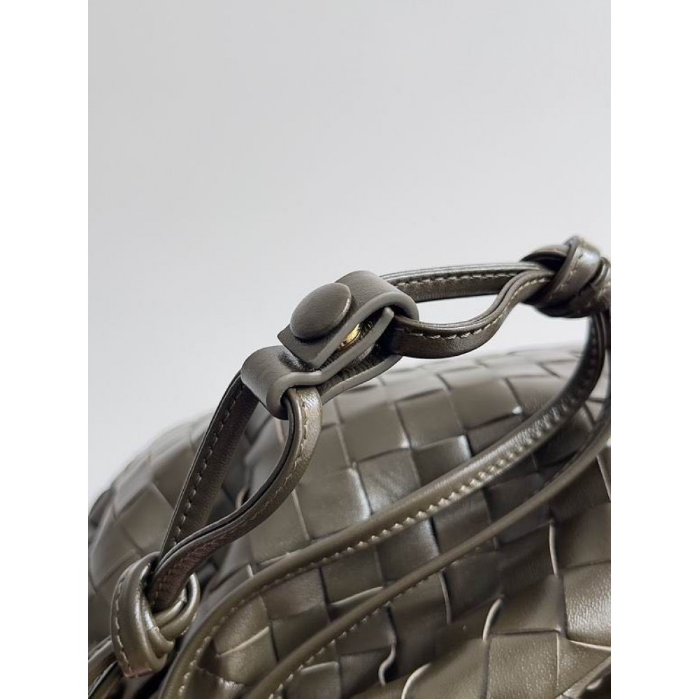 Bottega Venetta dustbag 33x23cm Bags