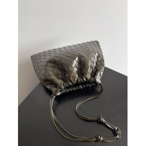 Bottega Venetta dustbag 33x23cm Bags