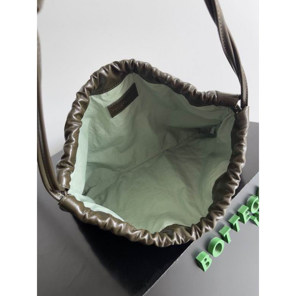 Bottega Venetta dustbag 33x23cm Bags