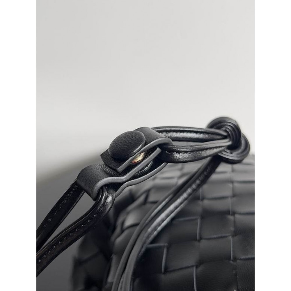 Bottega Venetta dustbag 33x23cm Bags