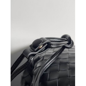 Bottega Venetta dustbag 33x23cm Bags