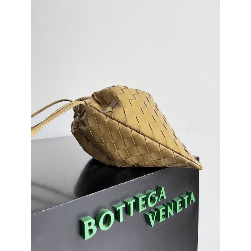 Bottega Venetta dustbag 33x23cm Bags