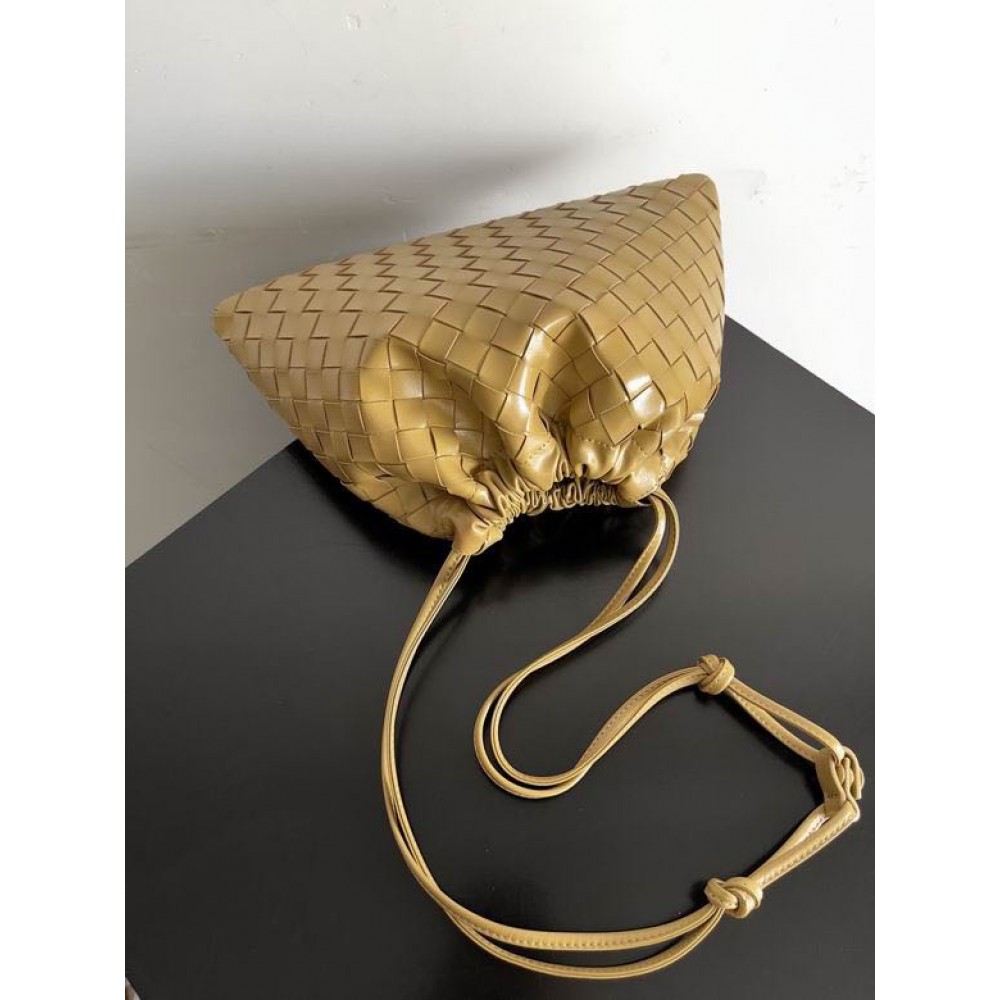 Bottega Venetta dustbag 33x23cm Bags