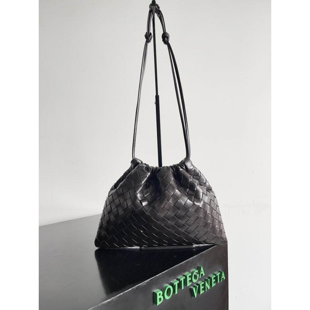 Bottega Venetta dustbag 33x23cm Bags