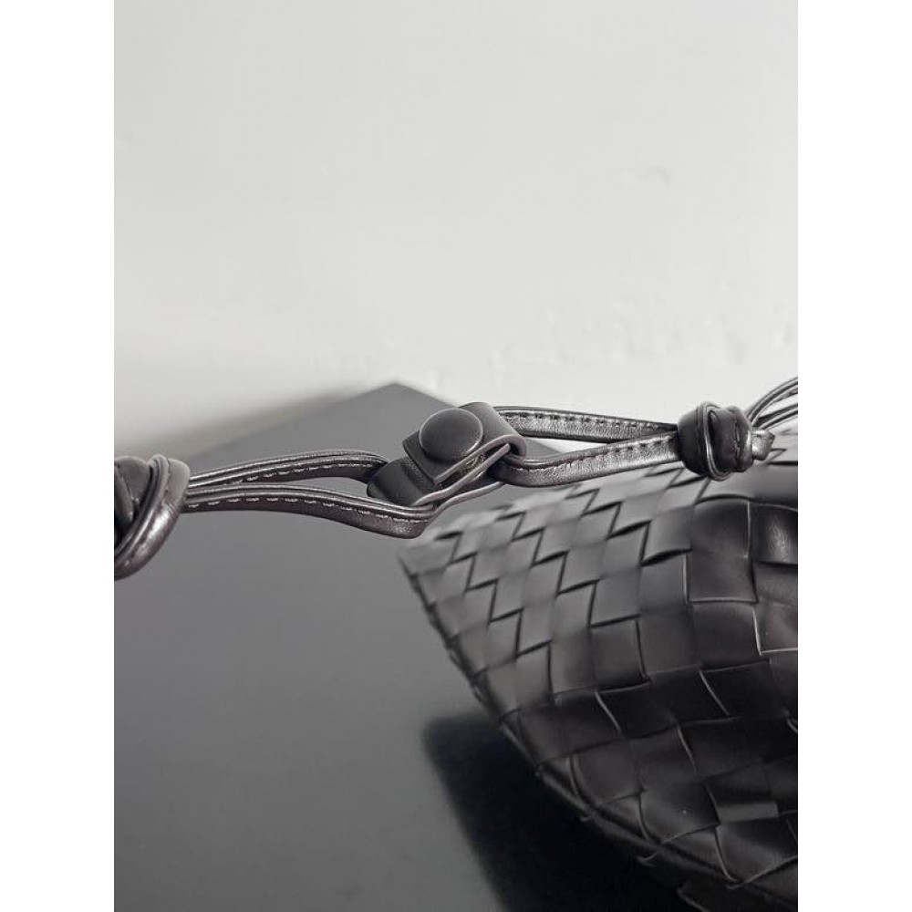 Bottega Venetta dustbag 33x23cm Bags