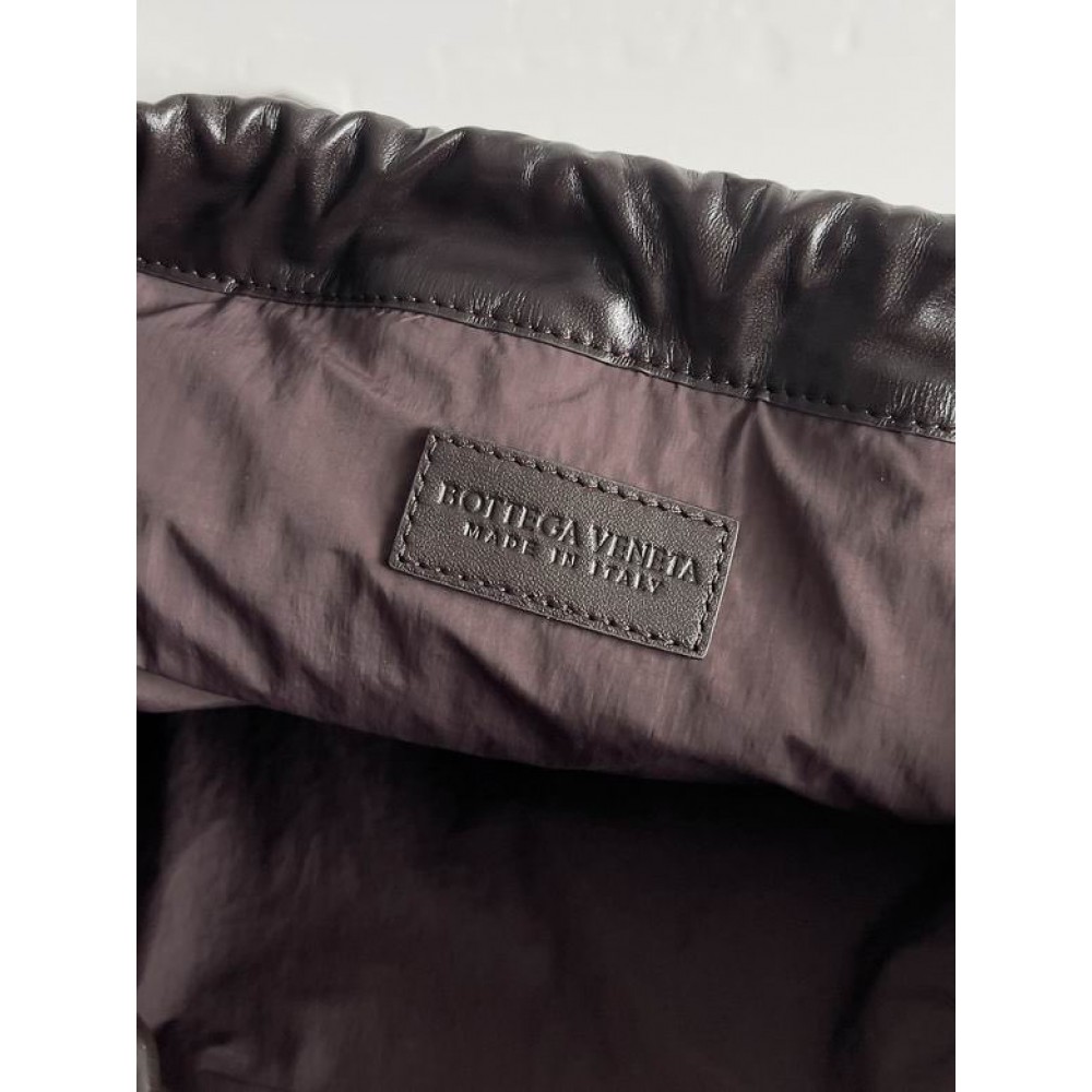 Bottega Venetta dustbag 33x23cm Bags