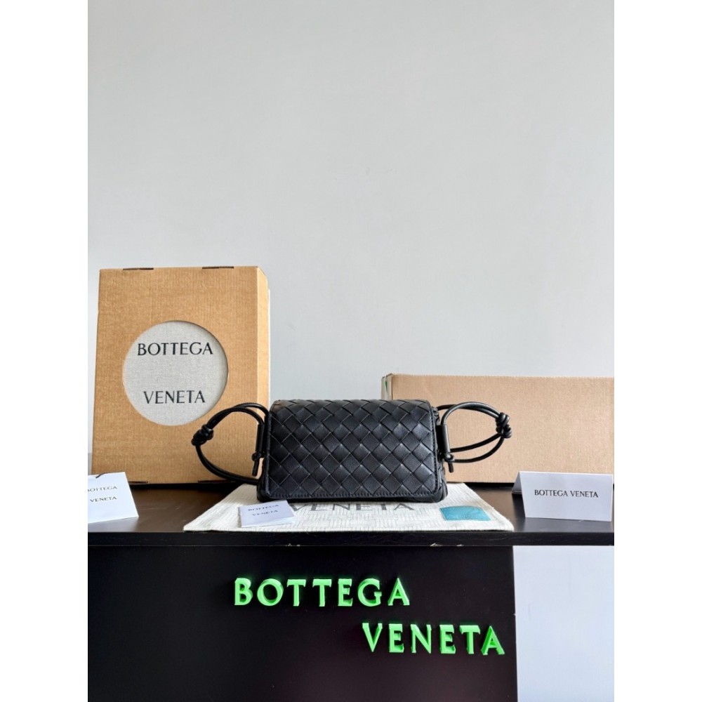 Bottega Veneta Notturno 21x11x9cm Bags